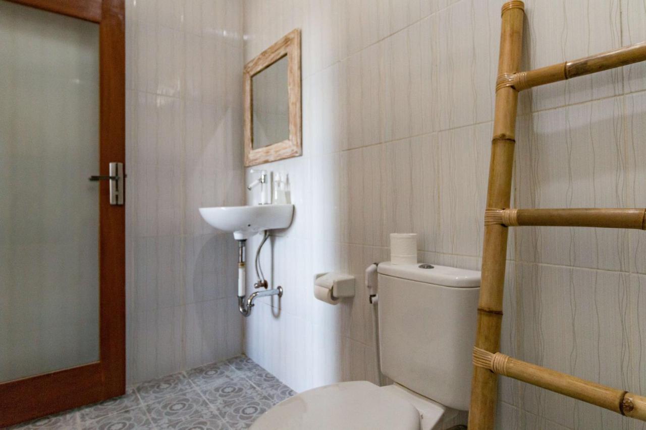 Dicky Guest House 2 Batu Bolong Canggu Kültér fotó